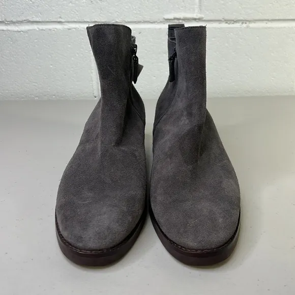 NWT Cole Haan River Round Toe Chelsea Womens Sz 10.5B Boots W26415 suede leather