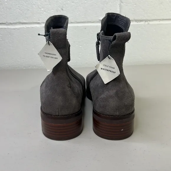 NWT Cole Haan River Round Toe Chelsea Womens Sz 10.5B Boots W26415 suede leather