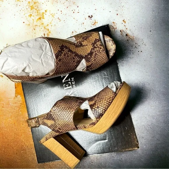 NWT Lauren Ralph Lauren Feona Python-Embossed Leather Platform Sandals $180