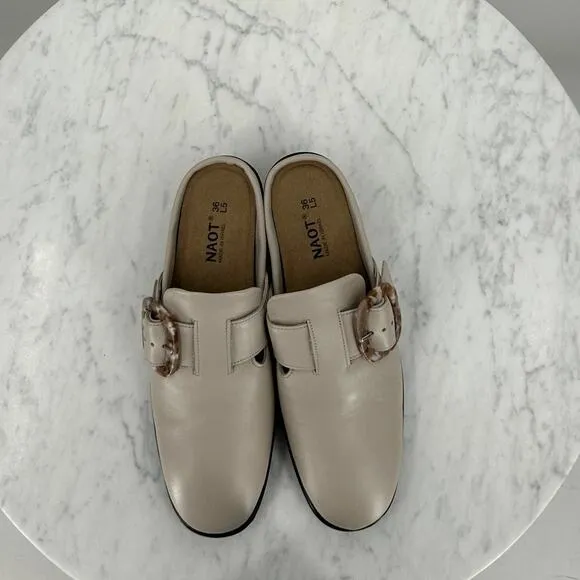 NWT Naot Choice Soft Beige Leather Mule Shoes Women’s 6 (Euro 36)