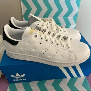 NWT NIB Adidas Stan Smith Sneakers Shoes