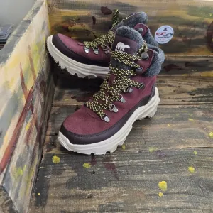 NWT Sorel‎ Kinetic Breakthru Caribou Women's Water Proof Suede Boots Sz 5