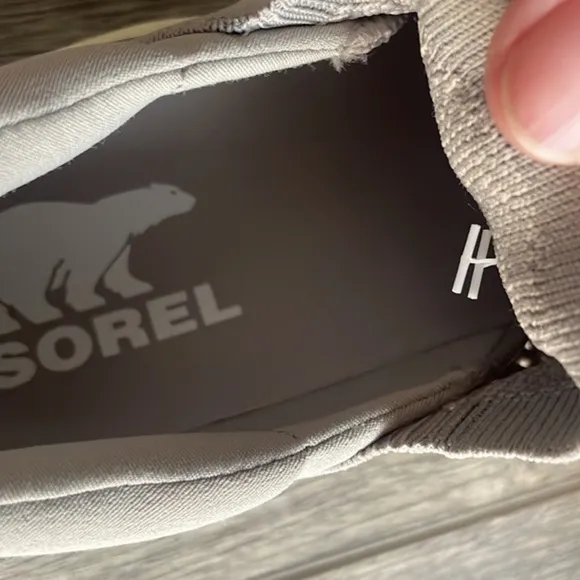 NWT Sorel shoes, athletic grey size 8 women’s slip on Explorer blitz