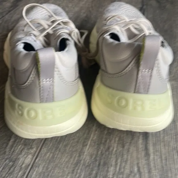 NWT Sorel shoes, athletic grey size 8 women’s slip on Explorer blitz