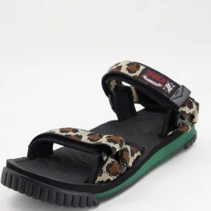 NWT Urban Outfitters Shaka Neo Climbing Sandals Size 9 Men’s