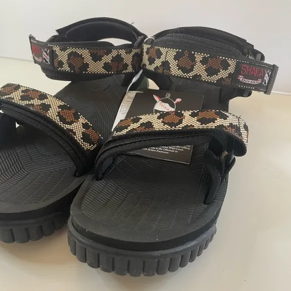NWT Urban Outfitters Shaka Neo Climbing Sandals Size 9 Men’s