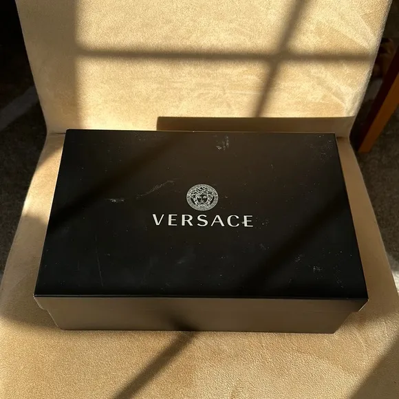 *NWT* VERSACE Greca Sandals