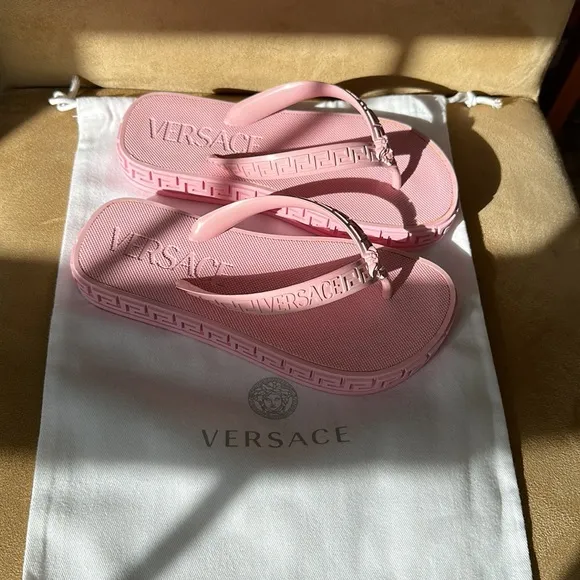 *NWT* VERSACE Greca Sandals