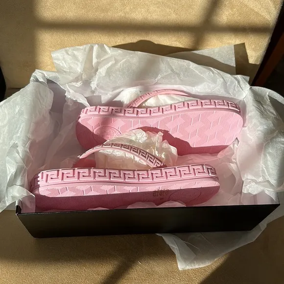 *NWT* VERSACE Greca Sandals
