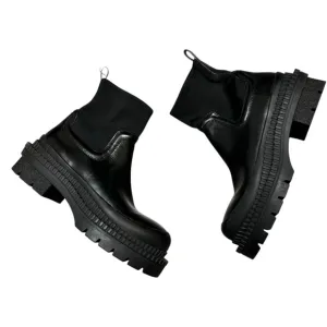 NWT* ZARA Black Leather Traktor Leather Ankle Boots Size 39 Women's 1134/810