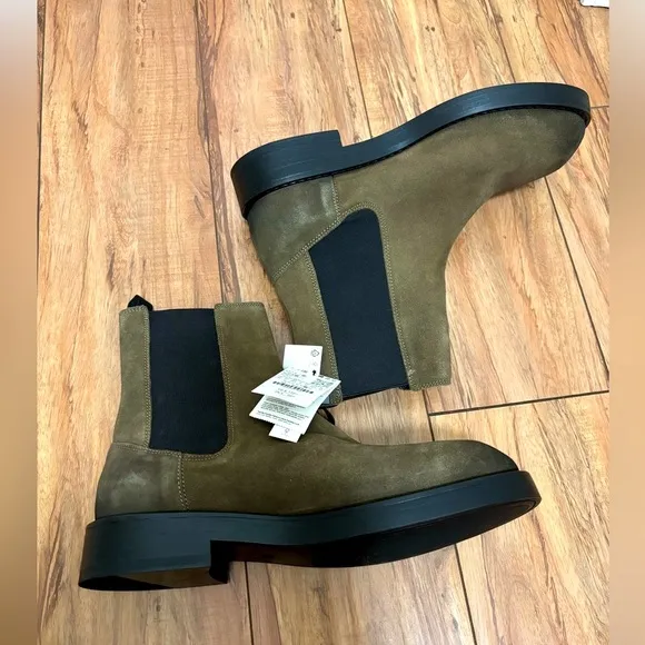NWT ZARA Leather Chelsea Boots Limited Edition