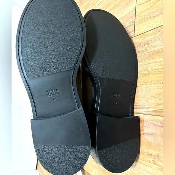 NWT ZARA Leather Chelsea Boots Limited Edition
