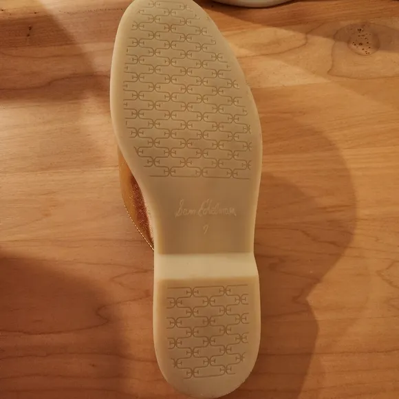 NWTB Sam Edelman Kira Mule in Gold Size 7