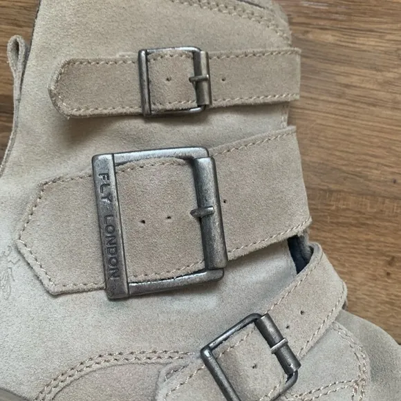 OFFERS ✨FLY London Jeda Suede Buckle Boots EUC EU38