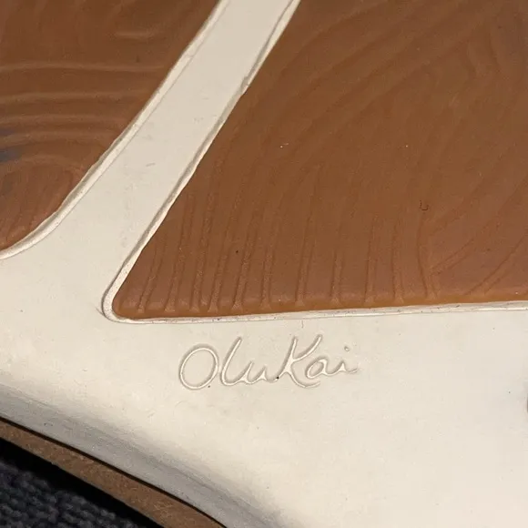 Olukai‎ Honu Sandals, Taupe, Size 6Like New