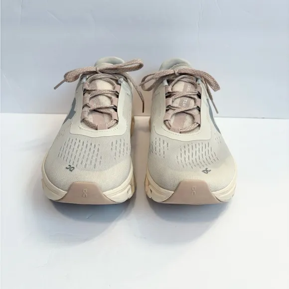 On Cloud Monster Running Women's Size 8 Athletic Shoes in Beige and Pink