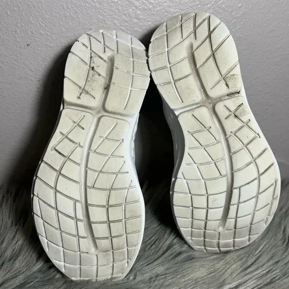 OOFOS OOMG EEZEE LOW WOMEN SHOE - NAVY Size 8.5
