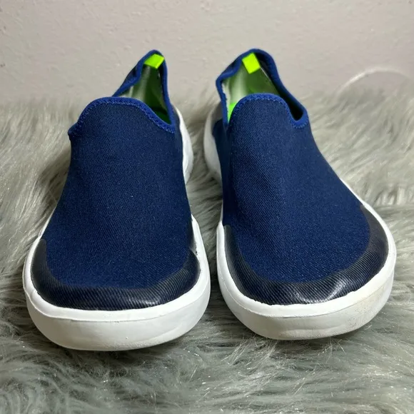 OOFOS OOMG EEZEE LOW WOMEN SHOE - NAVY Size 8.5