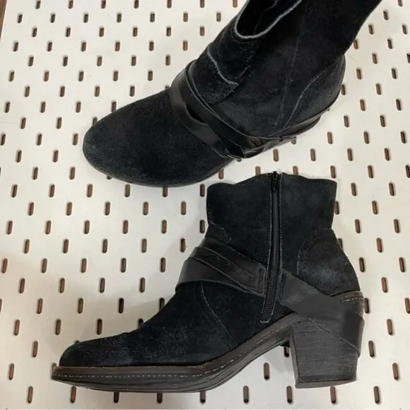 OTBT Bedford Black Suede Leather Harness Ankle Boots - Womens 8.5