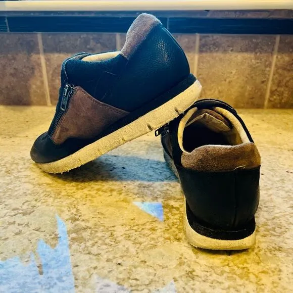 OTBT Sewell Black Brown Leather Fashion Sneakers Shoes Slip-ons Womens 7.5M