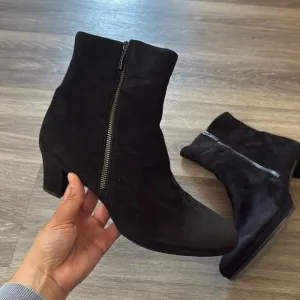 Paul Green Black Leather Ankle Boots US 9  Zip Suede heeled Booties S6.5EU