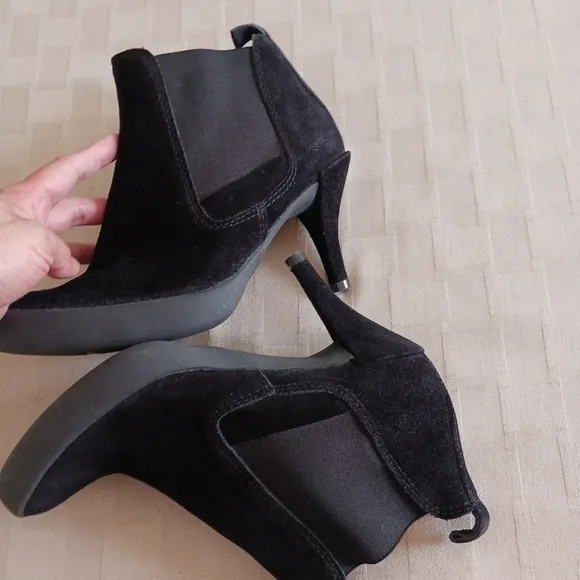 Pedro Garcia Suede Heeled Ankle Boots