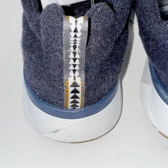 Pendleton Womens Navy Heather Wool Water Resistant Sneakers Shoes Size 9
