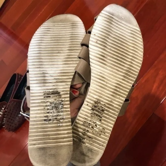 Pieces Gray Leather Sandals Size 11/42