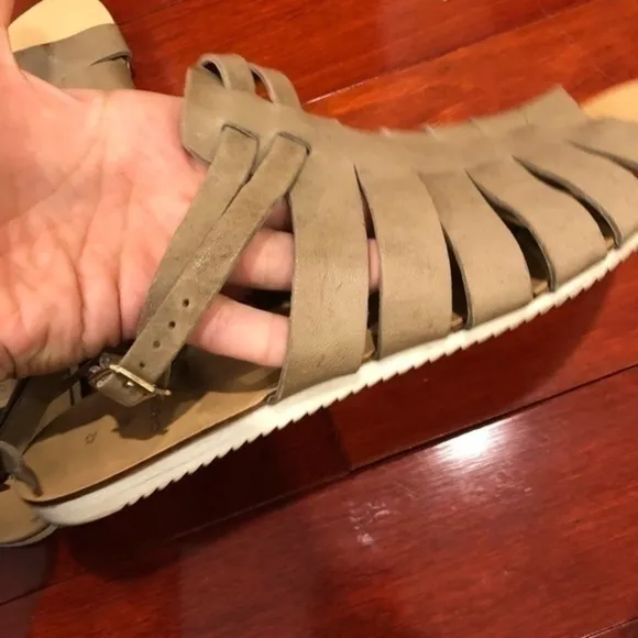 Pieces Gray Leather Sandals Size 11/42