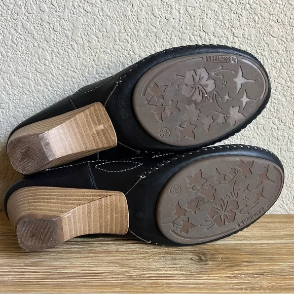 PIKOLINOS Black Mules with Decorative Stitching