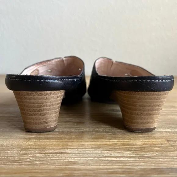 PIKOLINOS Black Mules with Decorative Stitching