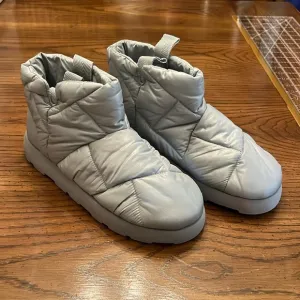 Piumestudio moon boots, size 41