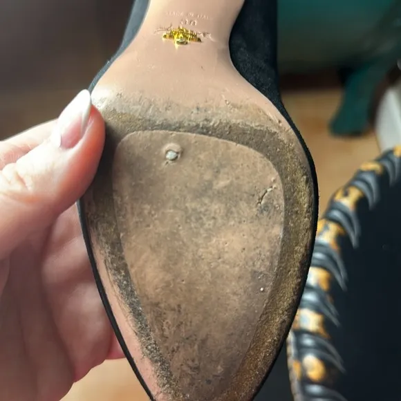 Prada almond toe suede pumps, size 38 (7-7.5) 100% Authentic!