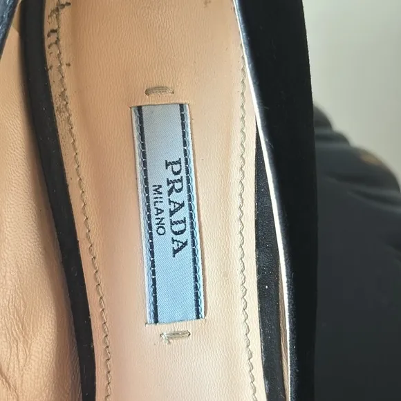 Prada almond toe suede pumps, size 38 (7-7.5) 100% Authentic!