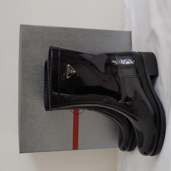 Prada Women's Black logo rain Rubber Boots Size 39/ US 9