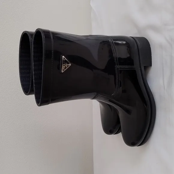 Prada Women's Black logo rain Rubber Boots Size 39/ US 9