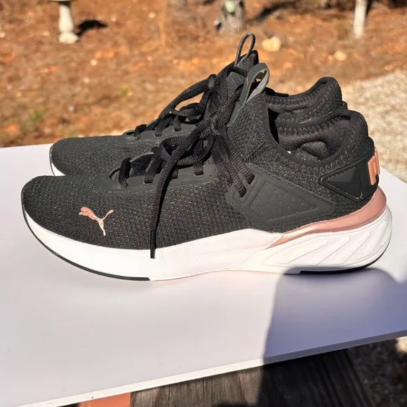 PUMA Sneakers Amare Black / Rose Gold Women's Running Shoes Size 8.5 US