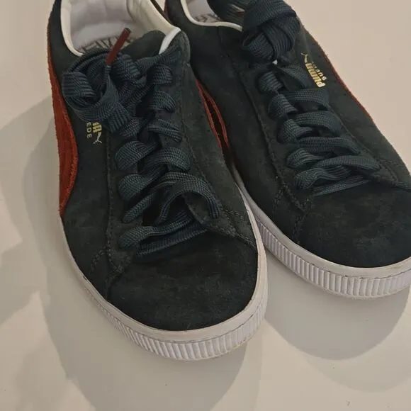 Puma Men's Suede Sneakers - Green and Red