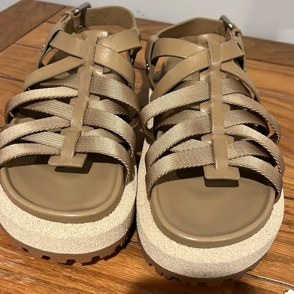 Rag &amp; Bone Park Leather Sandals Size 6.