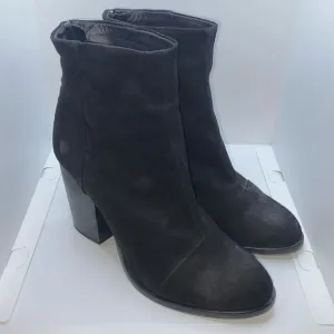 Rag &amp; Bone Sz 8.5 M 39.5 Black Suede leather 3.5” heel ankle boots booties