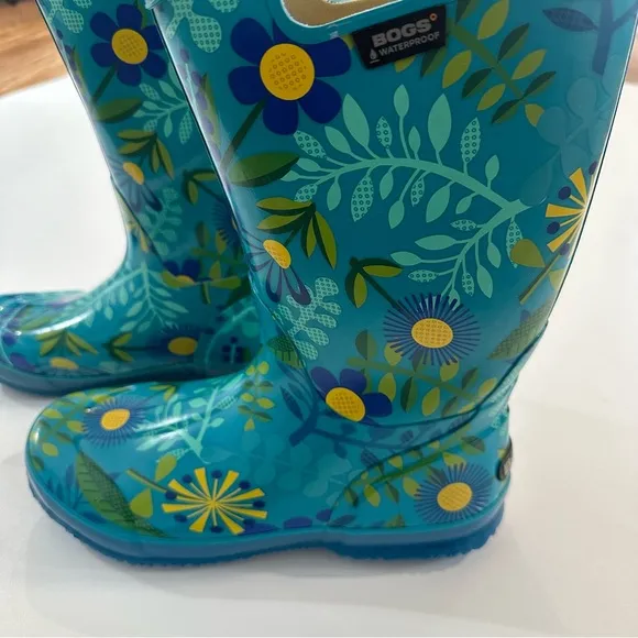 Rare Bogs Women’s Size 10 Waterproof Floral Print Rubber Rain Boots Spring