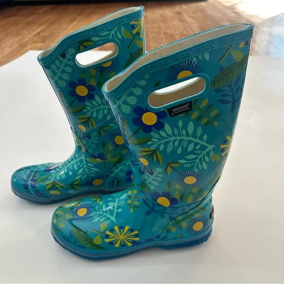 Rare Bogs Women’s Size 10 Waterproof Floral Print Rubber Rain Boots Spring