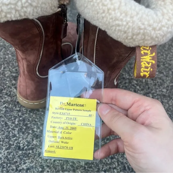RARE Dr. Martens SAMPLE 2005 Brown Suede Sherpa Lined Boots