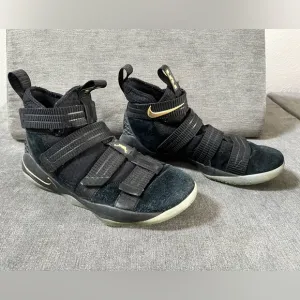 RARE‎ Nike Zoom LeBron Soldier XI 11 2017 Finals 897646-002 Gold Black Men Sz 9