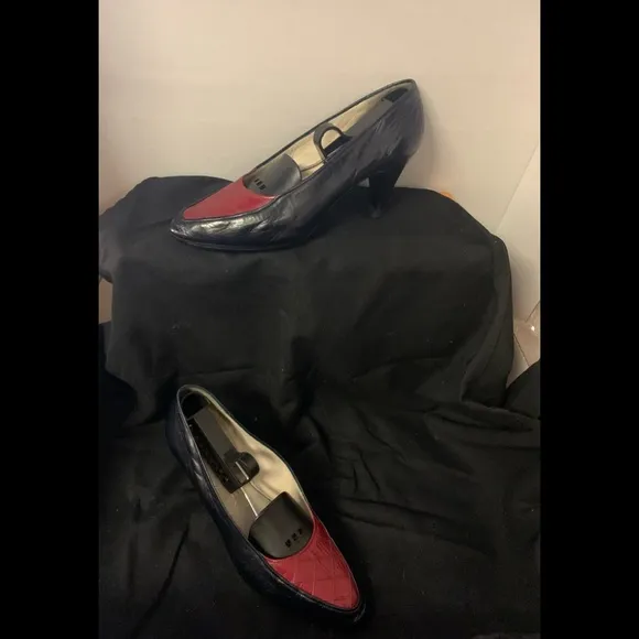 Red &amp; Black Chanel CC  leather heels 36 1/2 pumps