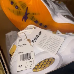 Reebok White Basketball Shoes