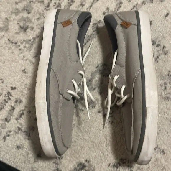 Reef Men's Deckhand 3 Sneaker Grey/ White Size 9 US