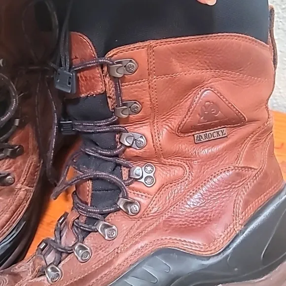 RICKY MEN'S WATERPROOF THINSULATE ULTRA ISULATION LEATHER/ RUBBER BOOTS SIZE 9