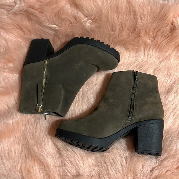 RIVER ISLAND BOOTS size 9/39 DARK GREEN /GREY SUEDE BLOCK HEEL