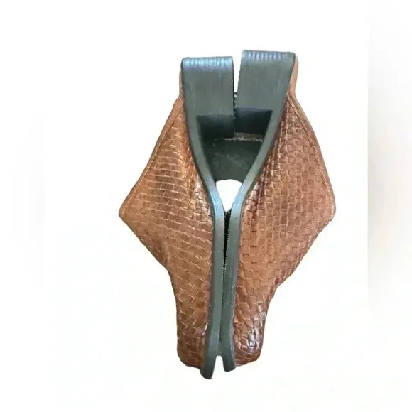 Romano  Shoes Brazil Made Woven Leather Brown Mule Clogs Size 8